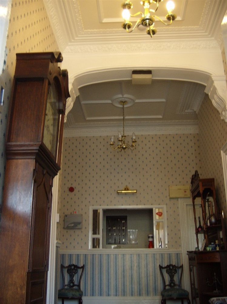 Whitworth Falls Hotel Southport Buitenkant foto